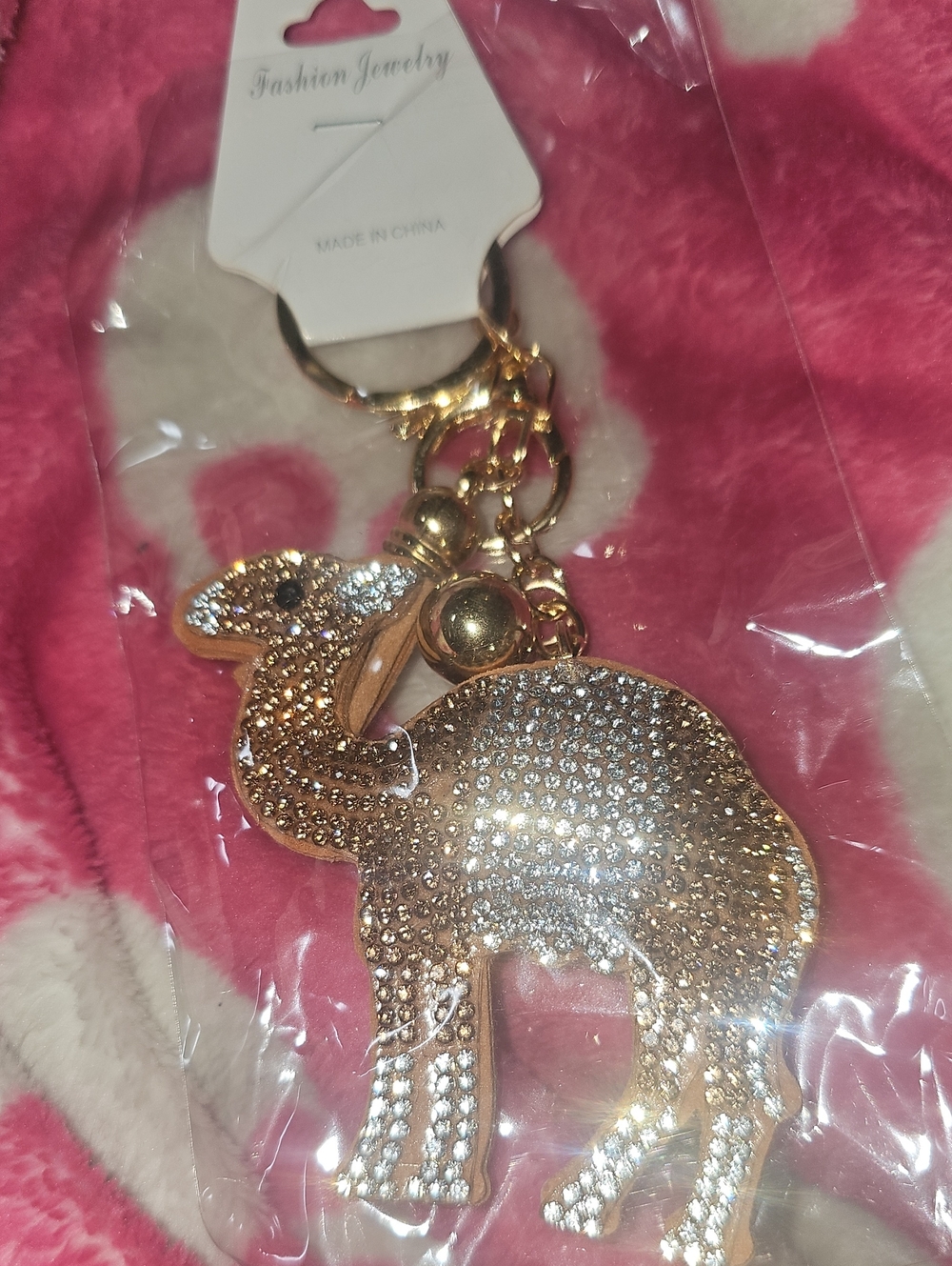 NWT RHINESTONE BROWN AND WHITE CAMEL Keychain